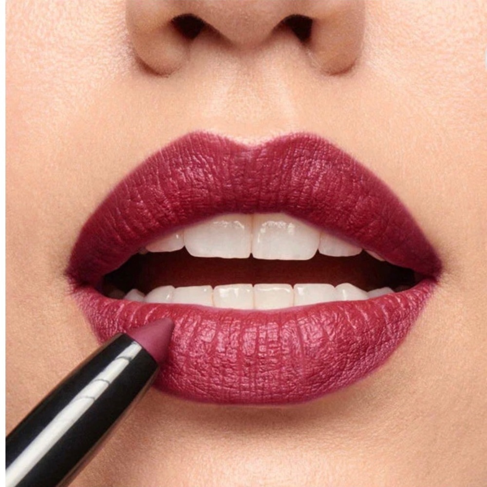 Revlon Matte Crayon Lipstick - Picture 3 of 11